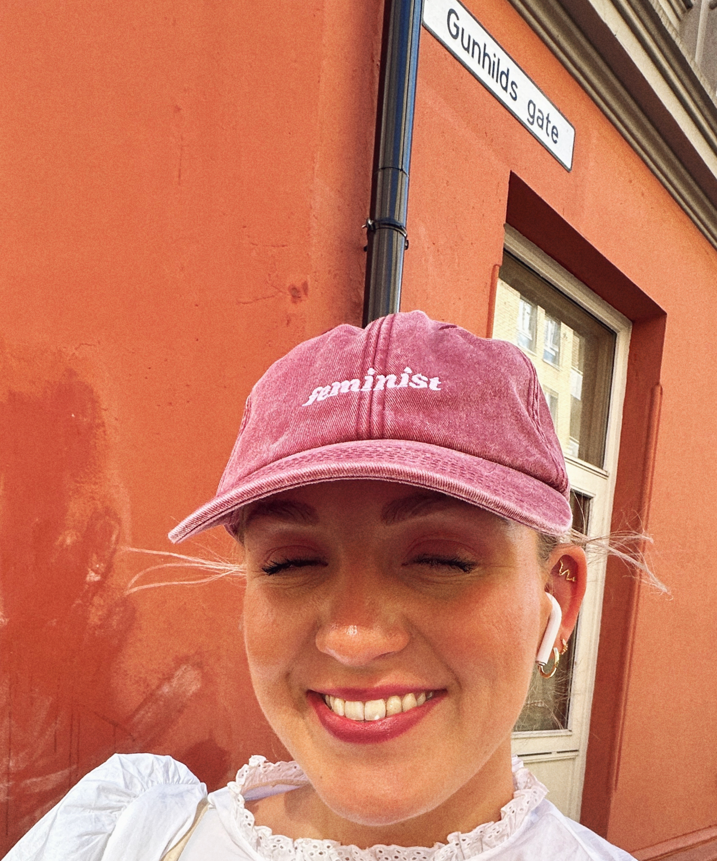 Feminist | Caps | Rød
